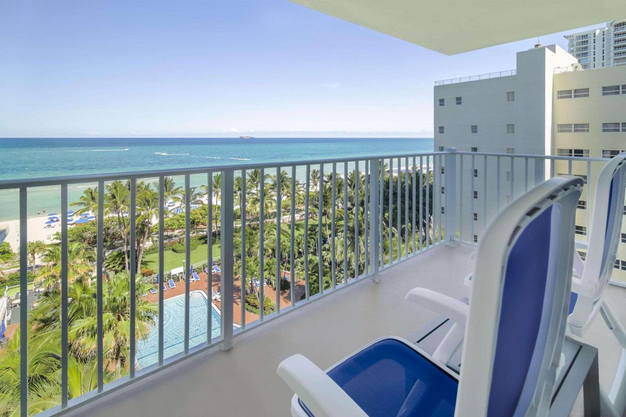 Radisson Resort Miami Beach Exteriör bild